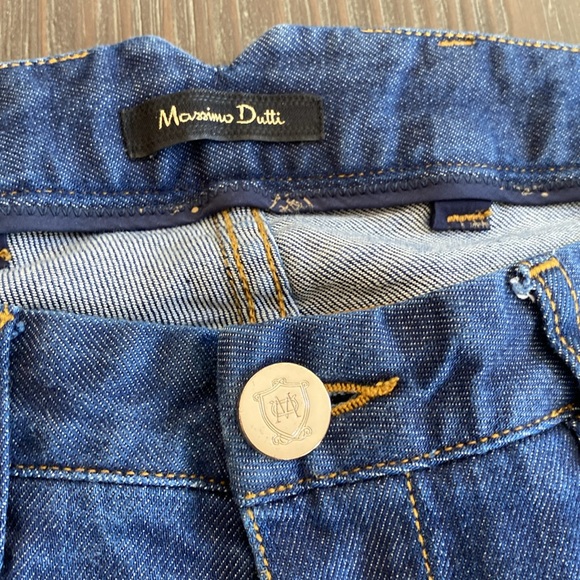 Massimo Dutti ladies jeans in size 4. Made in Morocco. - Picture 4 of 9
